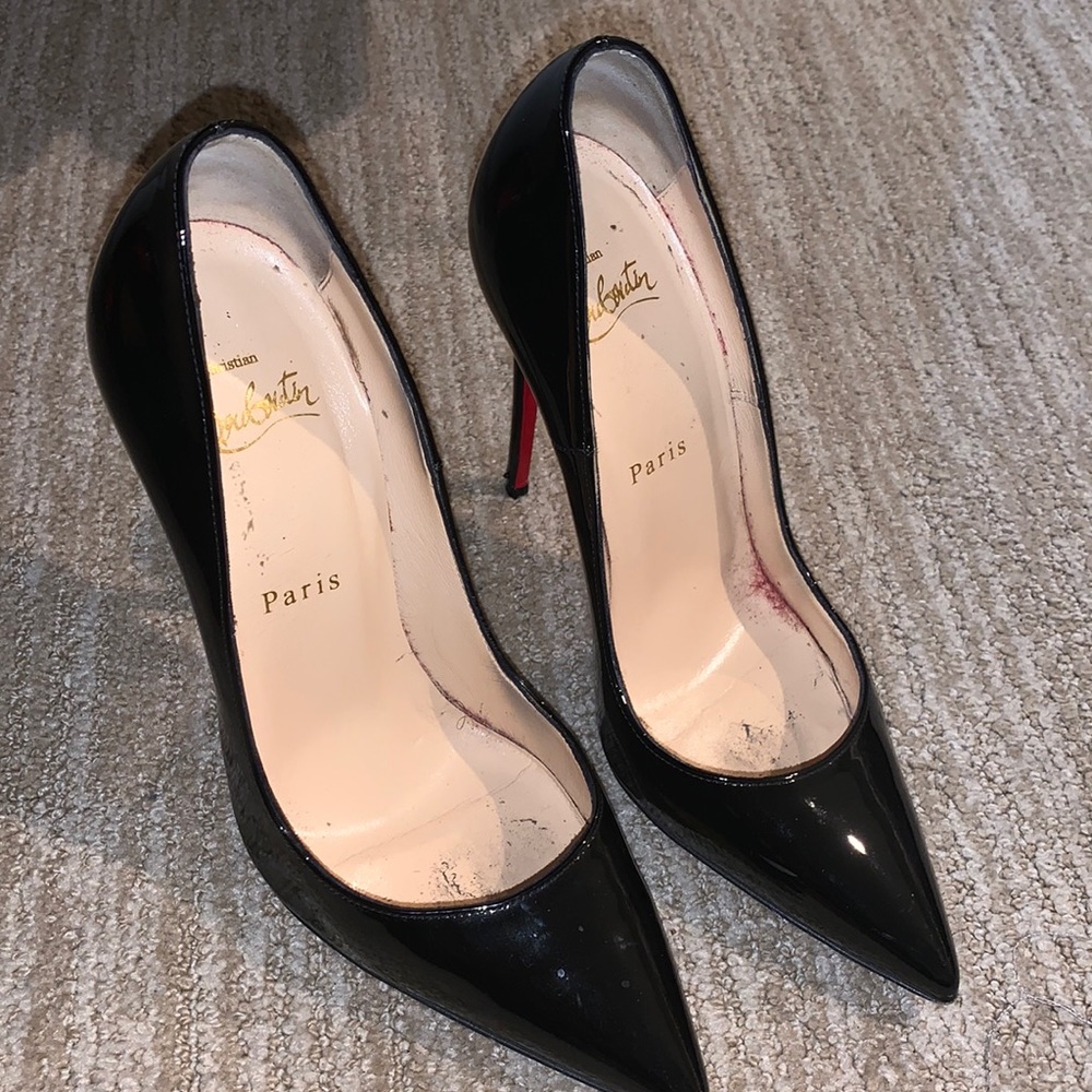 Selling Christian louboutin heels. Size 7